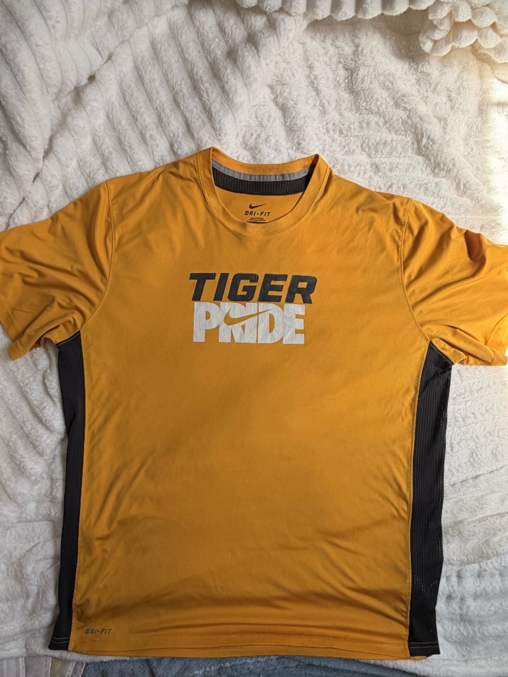 LSU Tigers Shirt Men's X-Large‎ Nike Dri-Fit Tiger Pride Performance Yellow